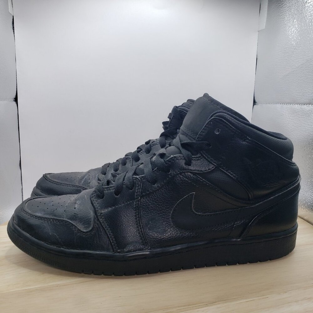 Nike Black Athletic Shoes